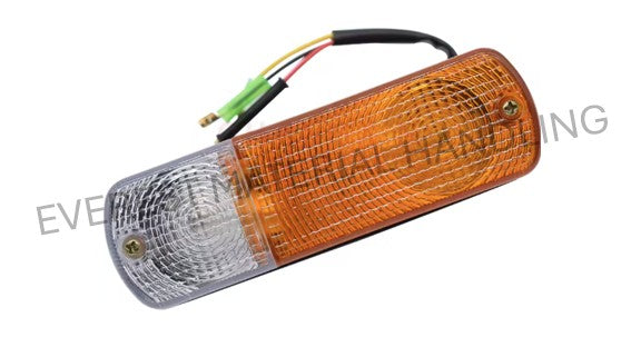 FRONT COMB LAMP NISSAN J01/J02