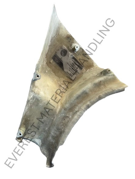 FENDER TOP COVER LEFT 4.5T TOYOTA (FIBREGLASS)