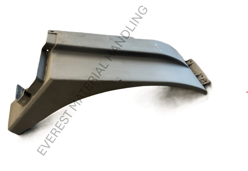 FENDER STEP COVER RIGHT 4.5T TOYOTA (FIBREGLASS)