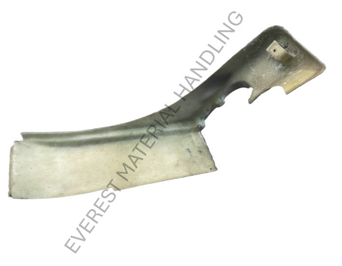 FENDER STEP COVER LEFT 4.5T TOYOTA (FIBREGLASS)